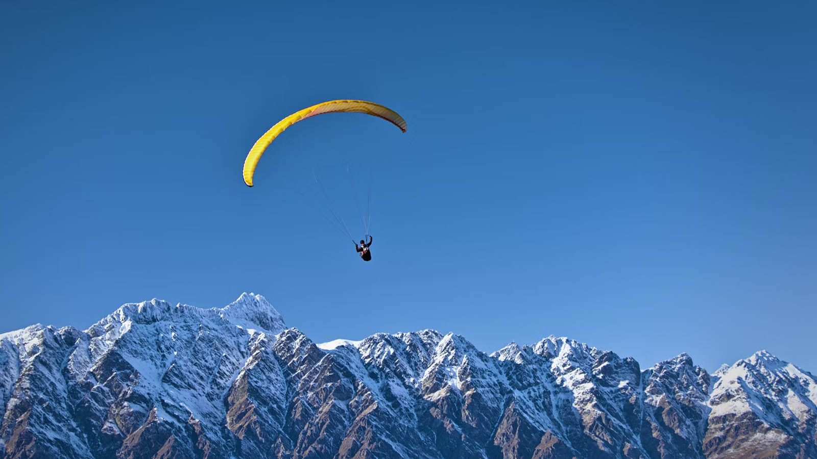 Paragliding in Manali